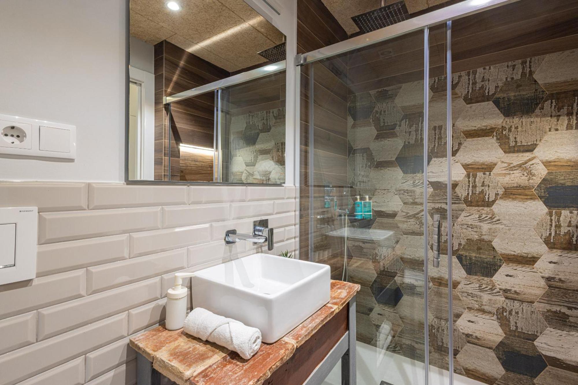 Florit Flats - Center Modern 1Br 2Bth Terrace Wi-Fi Ac Daire Valensiya Dış mekan fotoğraf